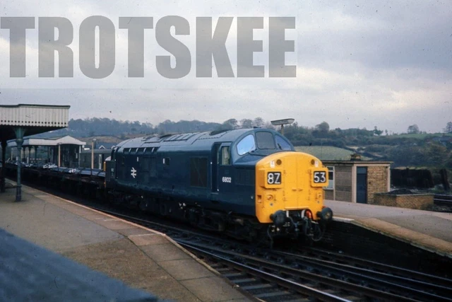 32-782 Pre-Owned Class 37/0 BR Green D6801 Diesel Locomotive - DCC Fitted