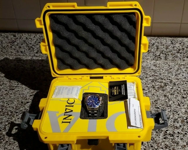 Invicta 20 slot watch box 2025