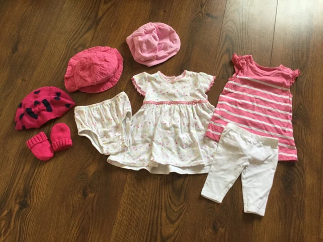 bundle of baby girls items aged 0-3 months