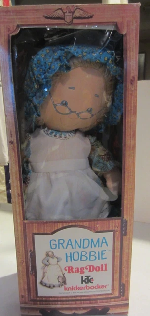 Vintage Holly Hobbie " GRANDMA ' Cloth Rag Doll MIB