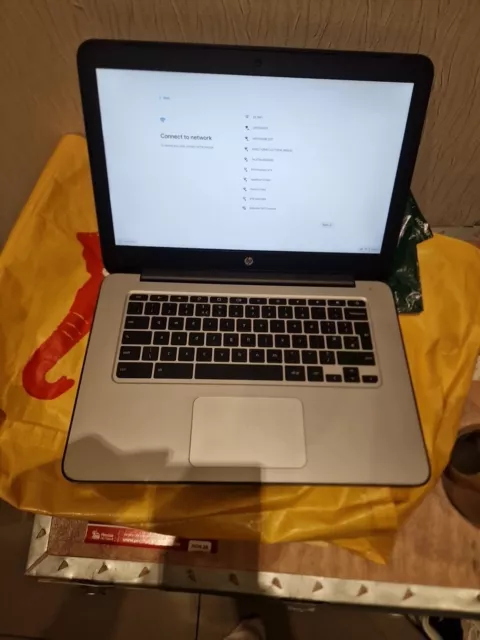 HP Chromebook Notebook 14 Inch  4GB RAM 16GB SSD Intel Celeron Free P&P