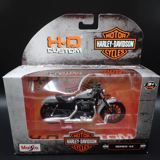 2022 SPORTSTER IRON 883 HARLEY DAVIDSON MOTORCYCLE MAISTO SERIES 43 1/18 Modèle