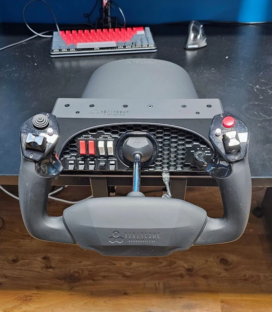 Honeycomb Alpha Flight Simulator Yoke & Switch Panel – 180° Rotation, Steel Shaft, Backlit Switches