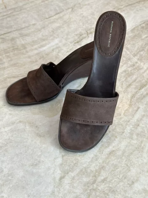 Banana Republic Sandals Womens 9.5 M Slip On Wedge Slide Chocolate Brown Suede