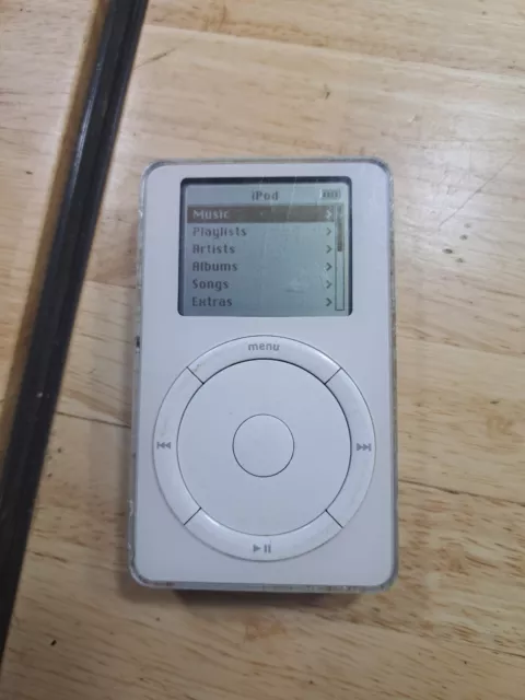 Apple iPod Classic 2nd Gen 10GB TESTED & WORKING