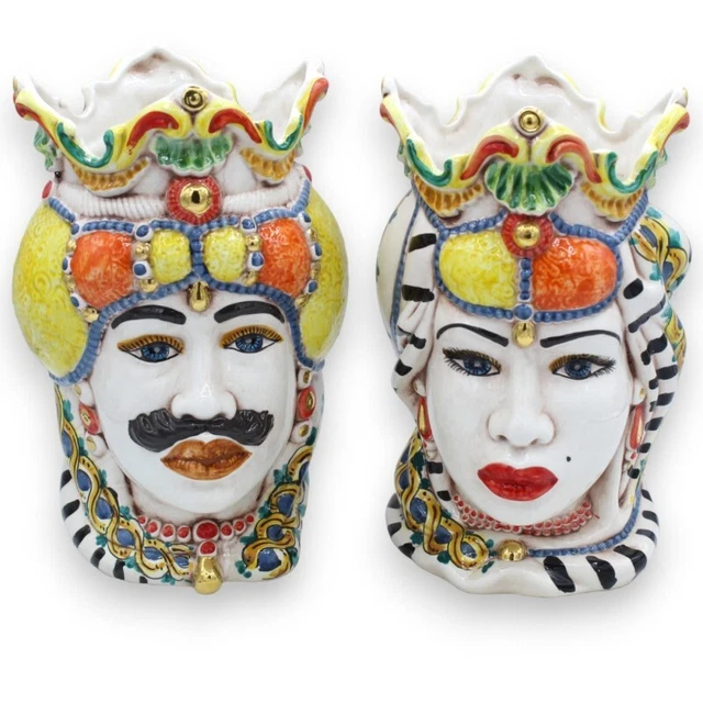 Coppia Teste di moro ceramica Caltagirone, h 24 / 25 cm ca. con corona, turbante
