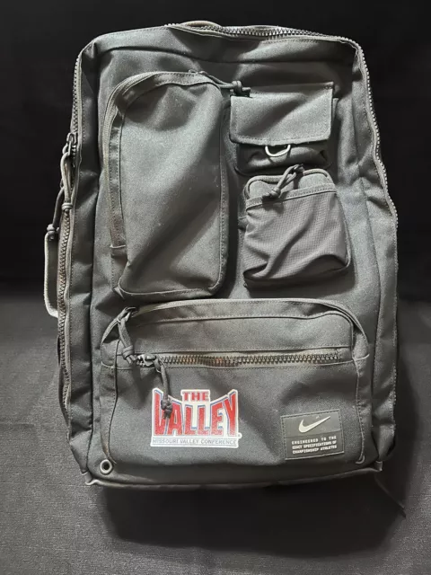 Oregon Equipment on X: Nike Utility Elite Backpack for Elite  Student-Athletes. #DuckSwag  / X