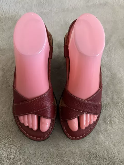 B O C By Born Leather Wedge Sandal Red Size 7