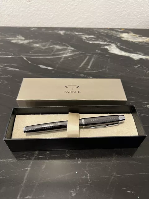 Parker IM Premium Chrome Chiseled Fountain Pen, Medium Nib, Blue Ink