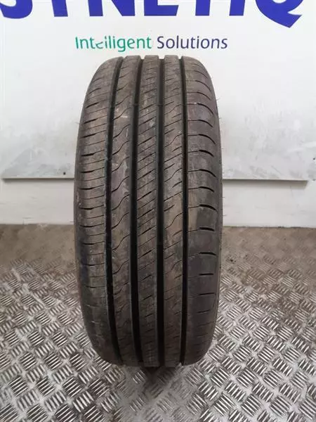 205/55/16 GOODYEAR EFFICENT GRIP PERFORMANCE 2  Part Worn Tyre 7.5mm Of Tread