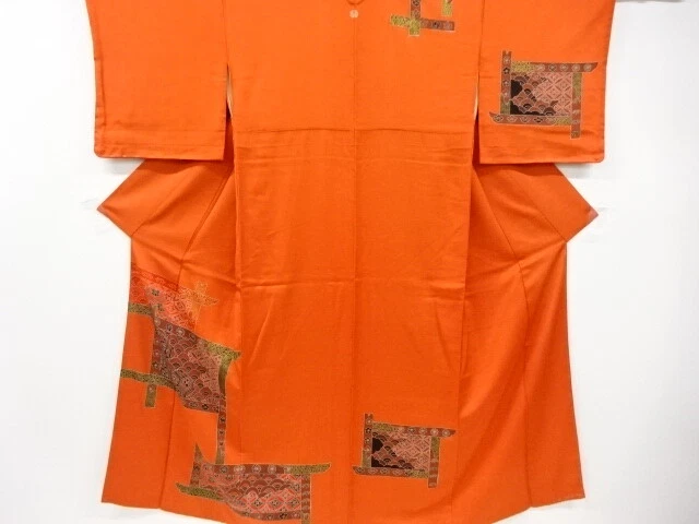 6533833: Japanese Kimono / Vintage Homongi / Embroidery / Flowers Classical Patt