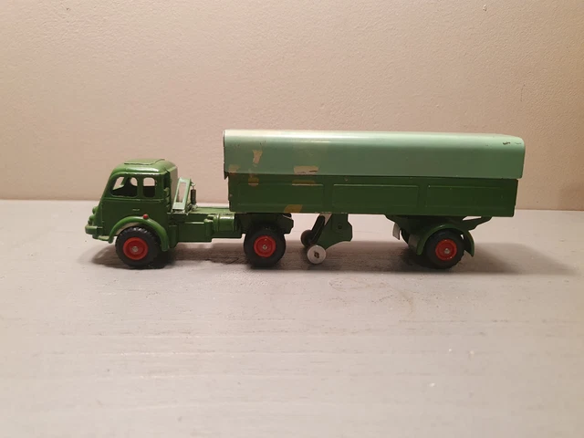 TRACTEUR SAVIEM "BP" - CIJ | Tracteur Saviem JL "BP" , sans