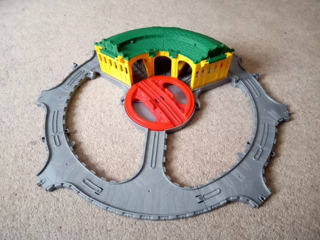 Thomas Rotating Set THOMAS & FRIENDS Take & Play - foldable Tidmouth Sheds with Rotating ...