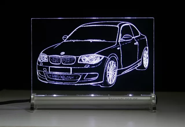 LED-Leuchtschild graviert ist   BMW 1er Coupe E82 M Sport als Geschenk