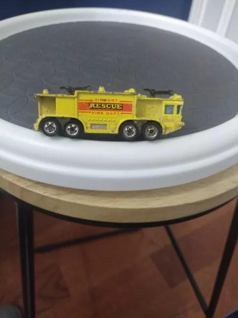 Vintage Hotwheels Fire apriete Dept Airport
