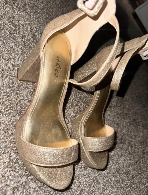 wedding shoes for bride size 7.5 sparkly pretty fancy 3.5 heel tall gorgeous