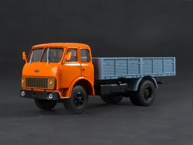 1:43 MAZ-5335 flatbed truck Magazin Modimio №20 USSR, Russia