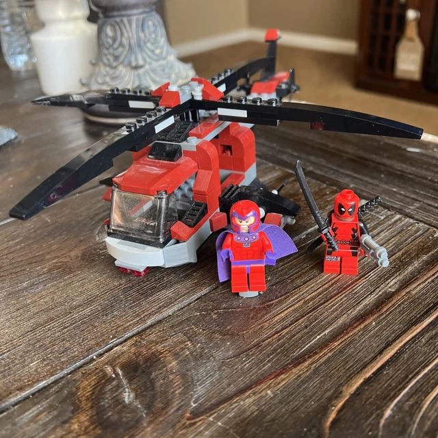 LEGO 6866 Marvel Super Heroes: Wolverine's Chopper Showdown, Incomplete, 2 Mini