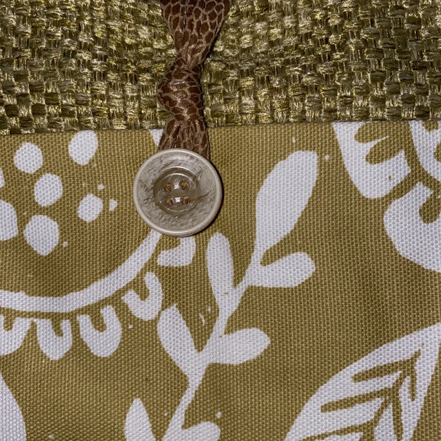 Handgefertigte Tablet/IPad/Kindle Hülle Blumenmuster mit Vordertasche