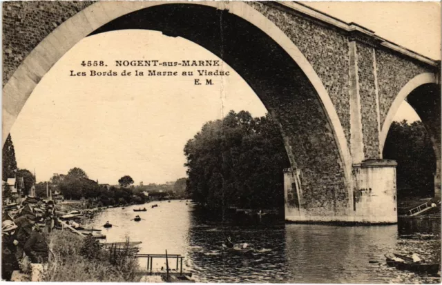 CPA Nogent s Marne Les Bords de la Marne au Viaduc FRANCE (1339916)