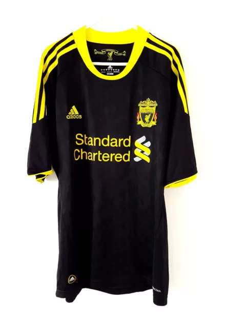 Liverpool black sales and yellow kit