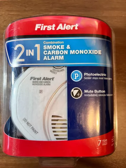 First Alert Combination Alarm 2 in 1 Smoke Carbon Monoxide Half Size NEW