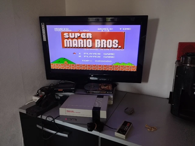 Console Nintendo NES + Super Mario Bros