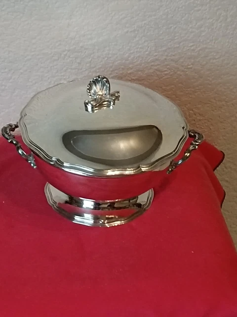 LÉGUMIÈRE EN MÉTAL argenté avec anses. Poinçon d'Orfèvre. Beau modèle