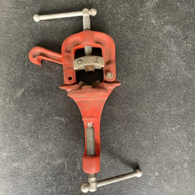 Ridgid E-679 Portable Pipe Vise Clamp  1/8" To 2" Original Paint C-353