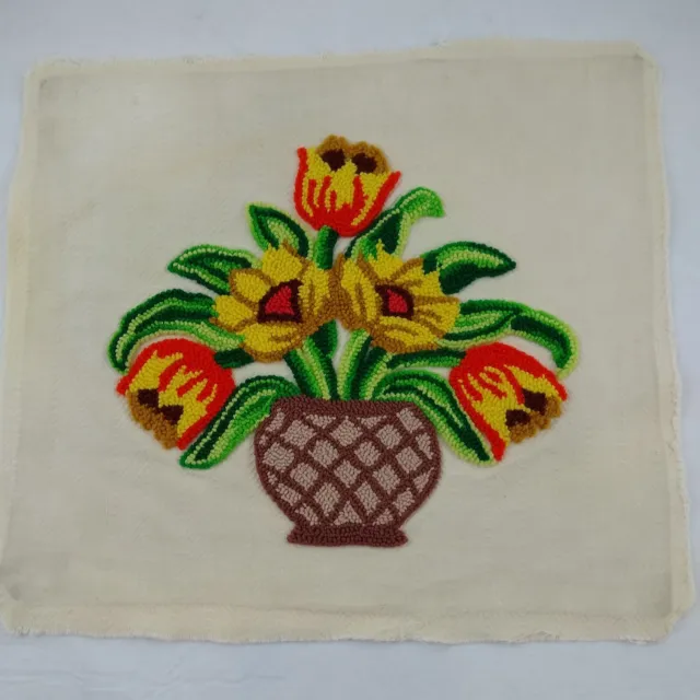 Alfombra de colección de los años 70 hecha a mano con aguja perforada bordado cesta floral núcleo de abuela