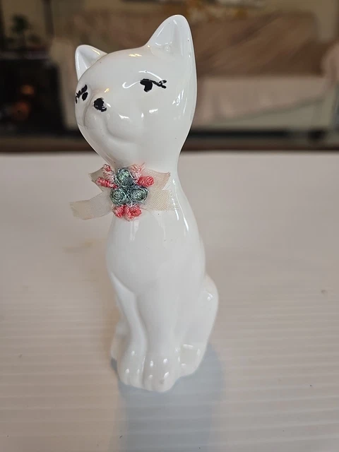 Figurine décorative chat Jelena coloris marron en céramique - 14 x 11 x 15 cm