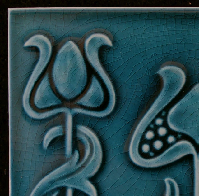 Attractive Original  antique Art Nouveau tile C 1900 T & R Boote England 2