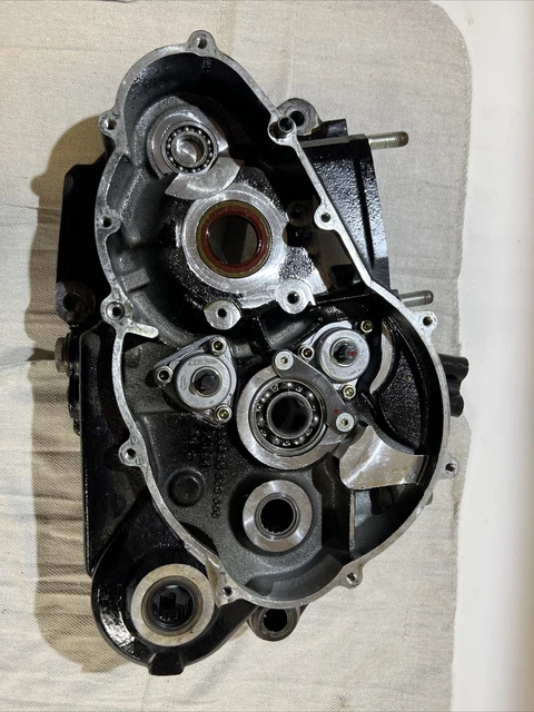1999 ktm 640 lc4 left engine case crankcase