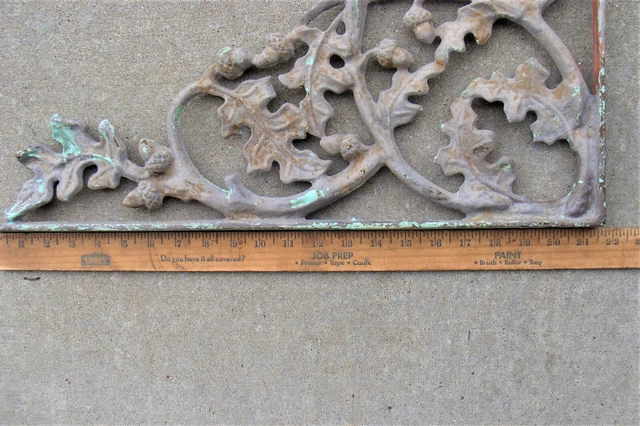 Large 21 1/2" Antique Cast Iron Oak Leaf and Acorn Shelf Porch Bracket Original 3