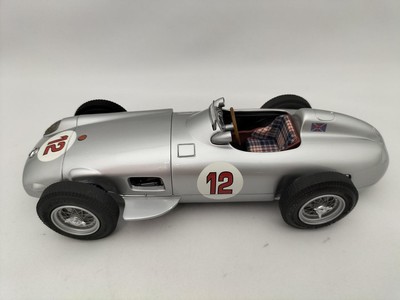 MERCEDES-BENZ W 196 monoposto CMC 1954/55 m-006 1:18 FRECCIA ARGENTO 