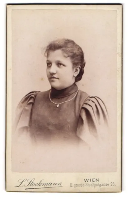 Photography L. Stockmann, Vienna, Grosse Stadtgutgasse 26, young woman with ruffle
