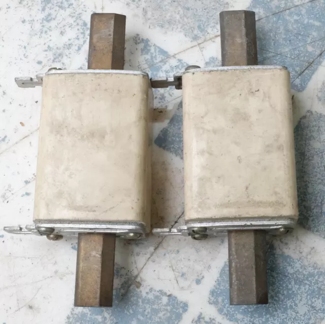 2x Legrand 0 168 45 016845 Cartouche 100A à couteau gI T2 500V. Lot de 2 3