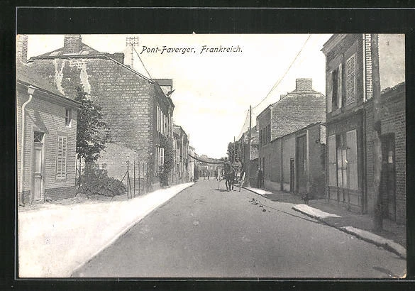 CPA Pont-Faverger, vue de la rue