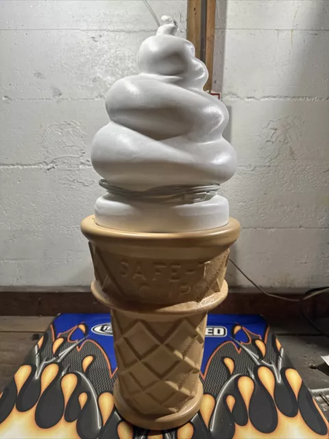 Blow Mold Giant Plastic Ice Cream Cone Display Vanilla Safe T Cup Light Lamp