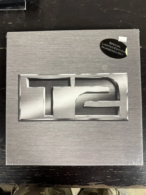 Terminator 2 Judgment Day Special Limited Edition Numbered Set Laserdisc “New”
