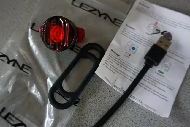 Lezyne Femto Drive LED Fahrrad Licht Rücklicht USB mit Ladekabel (A021-228)