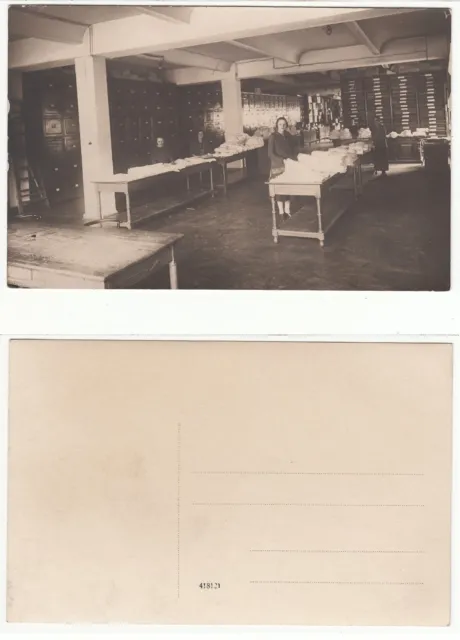 Berufe,Tuche Stoffe Handlung Textilgeschäft,drapery textile store Foto um1915 (3
