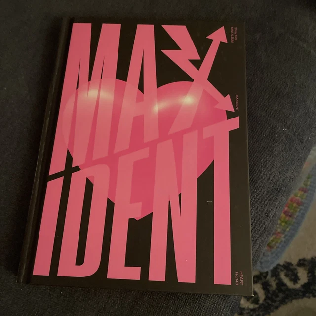 Album MAXIDENT De STRAY KIDS – Version T-CRUSH – 7ème Mini-album – Inclus Photobook, CD, Photocards Aléatoires