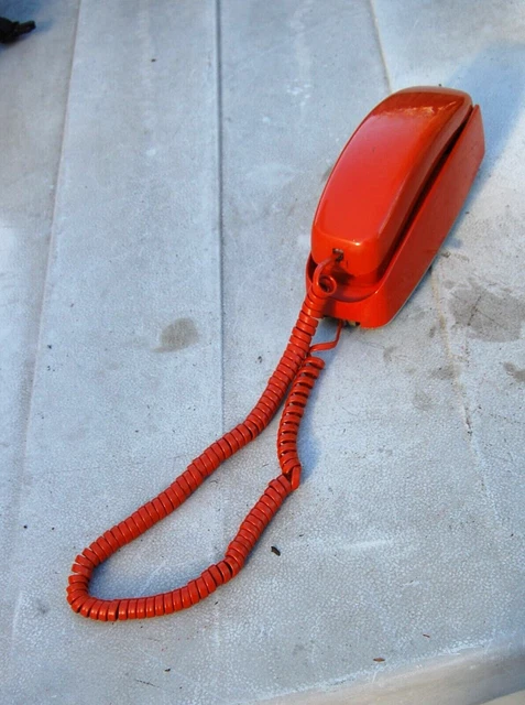 Vtg Western Electric Bell System Mid-Century Burnt Orange Trimline Telephone