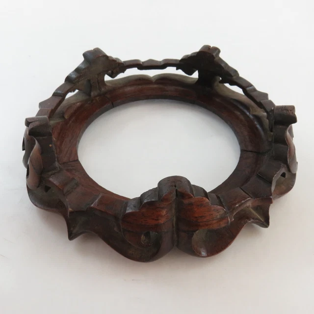 Late 19th or Early 20th Century Chinese Hand Carved Wooden Vase Stand 6