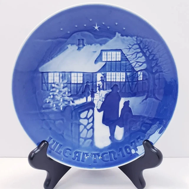 B & G Copenhagen Jule After 1973 Country Christmas 7.25" Porcelain Plate