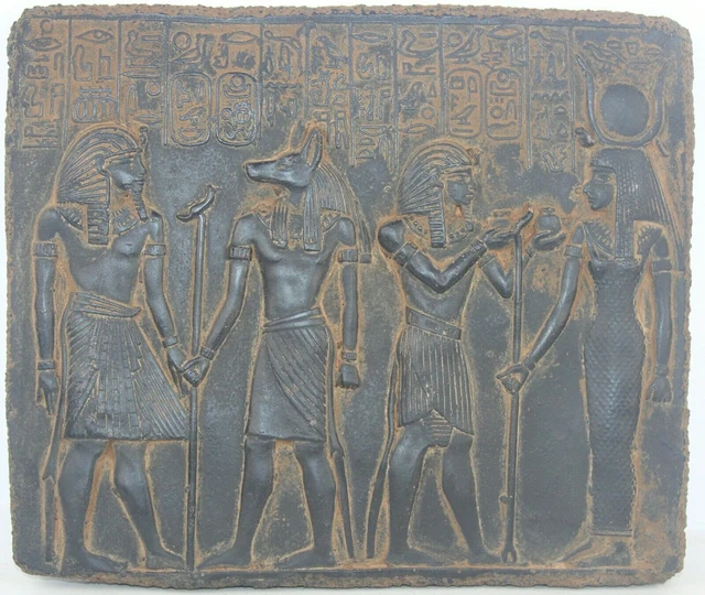 Rara estela egipcia antigua Tutankamón con Anubis, Ramsés II con la diosa Isis