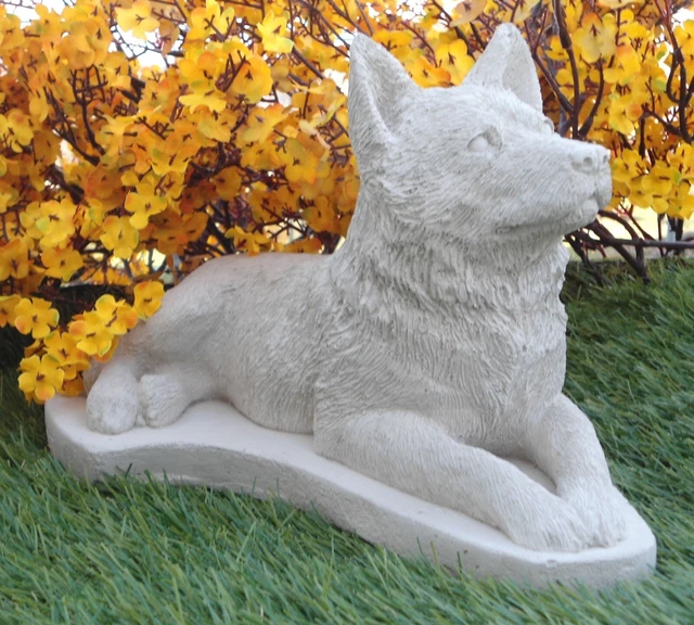 CONCRETE DOG HEELER, australian cattle dog statue figurine Garden Decor