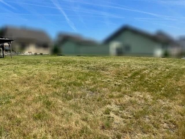 Sehr schönes voll erschlossenes Baugrundstück, 718m² in 56753 Mertloch, VB