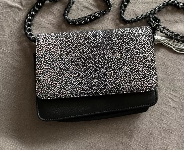 Aimee Kestenberg Womens Black Leather Quilted Inner Pockets Crossbody Bag